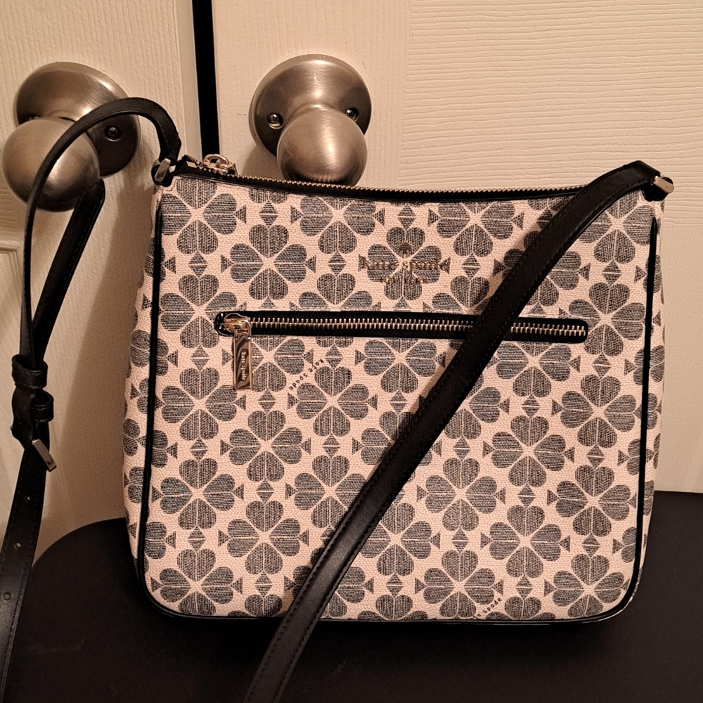 Kate Spade Black and White Clover Crossbody Bag preloved good.